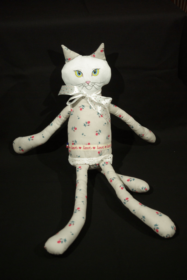 609-Doudou chat coloris gris "Love" Htr 62 cm