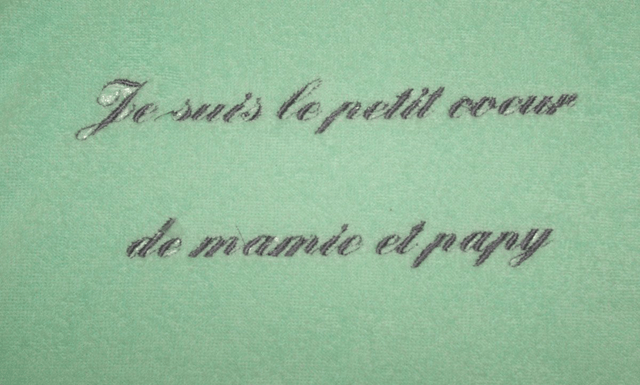115-Bavoir brodé VERT
