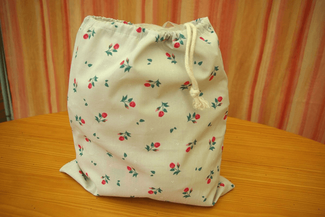 910.04/.05-Sac à lingerie fine L27 x H33 cm