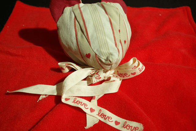 659-Doudou souris "Love" ROUGE 40 x 40 cm