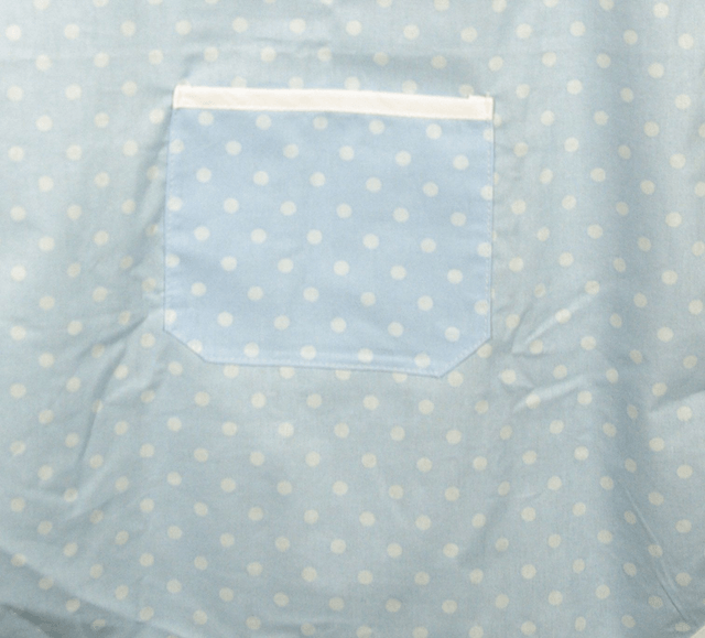 957-Tablier enfant bleu à pois