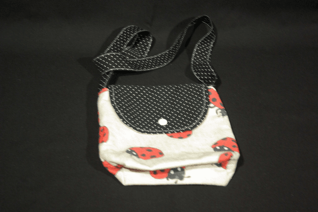 932-Sac fille bandoulière &quot;coccinelle&quot; L20 x H20 cm