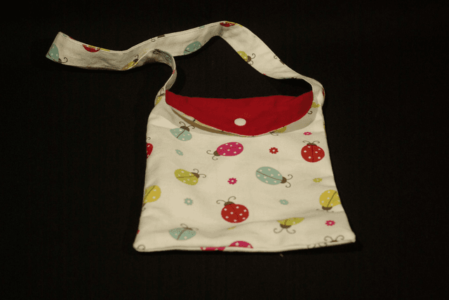 931-Sac fille bandoulière &quot;coccinelle&quot; L18 x H23 cm