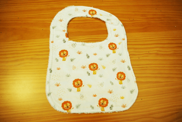 100.10/.11-Bavoir naissance L17xH25 cm