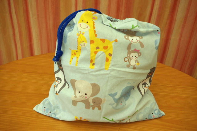 910.06/07-Grand sac à doudou &quot;animaux&quot; L42 x H44 cm